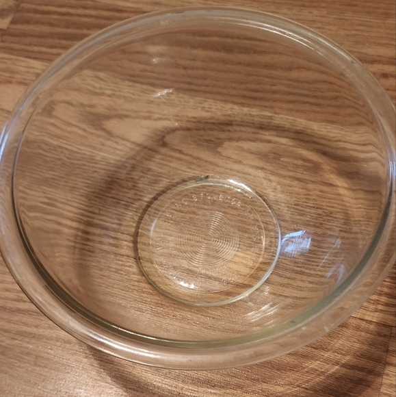 Pyrex - Picture 2 of 2